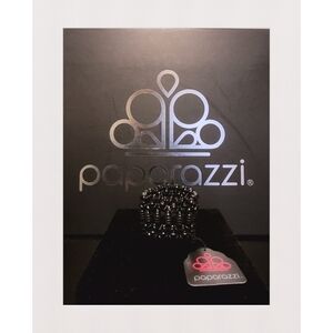 Paparazzi Jewelry Fiji Flavor Black Bracelet.